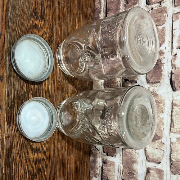Vintage Quart Clear Glass Drey Perfect Mason Jars with vintage metals/glass lids - Picture 8 of 8